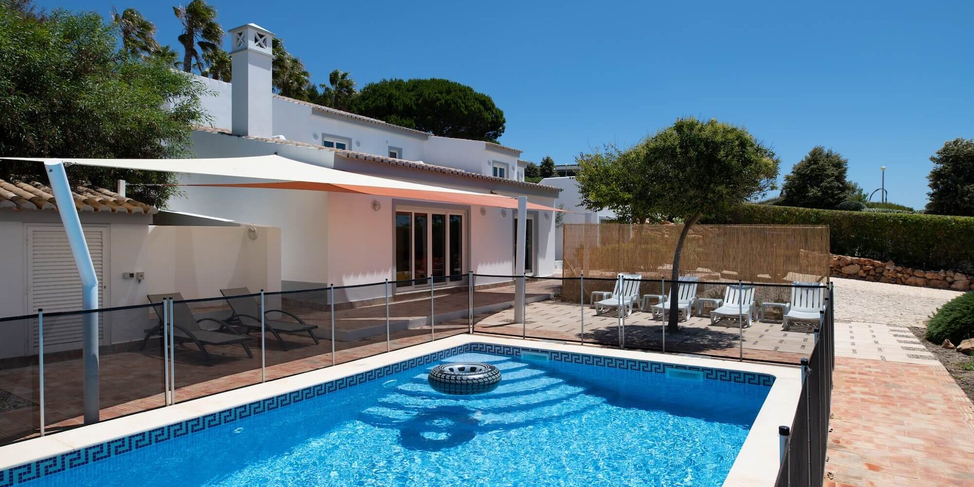 pool safety fence installation